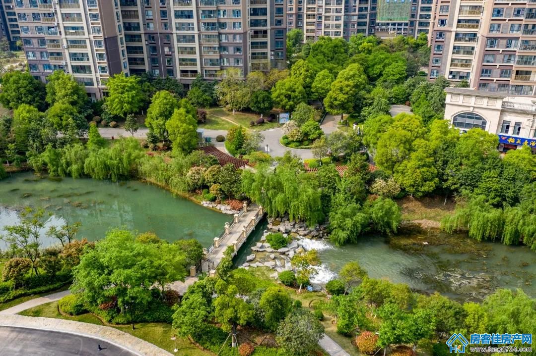 凯旋湾 凯旋湾