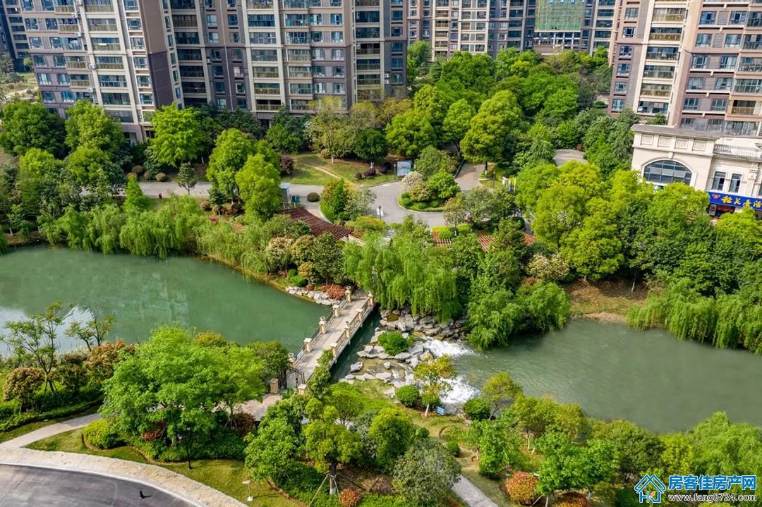 凯旋湾 凯旋湾