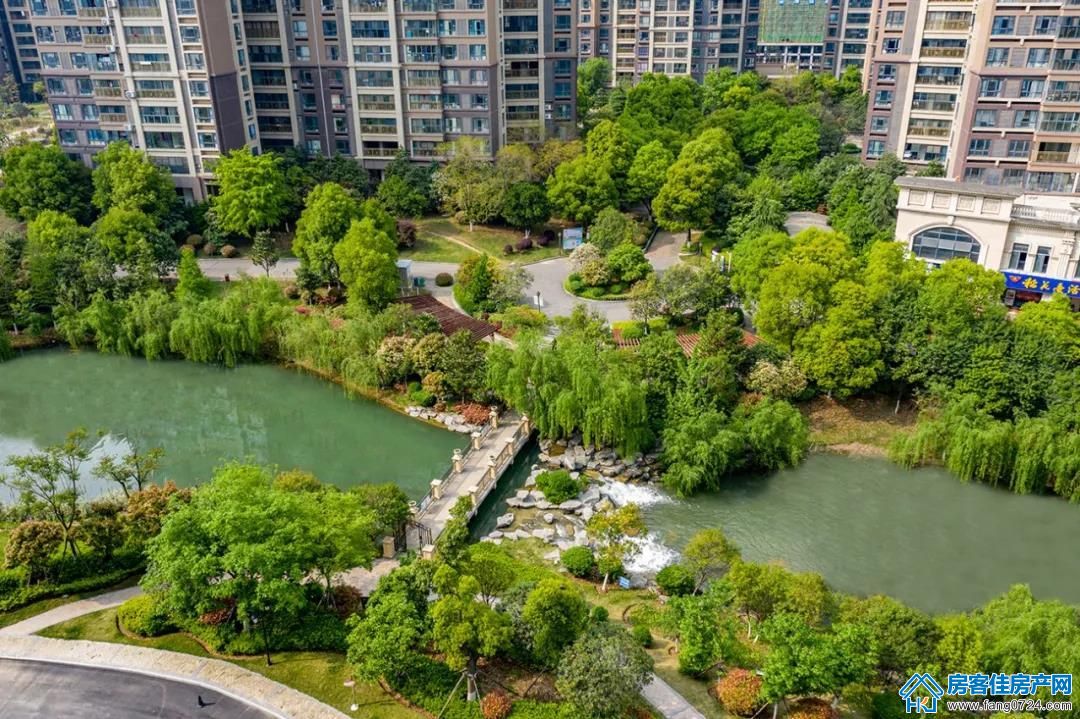凯旋湾 凯旋湾