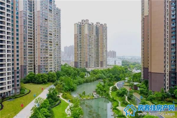 凯旋湾 凯旋湾