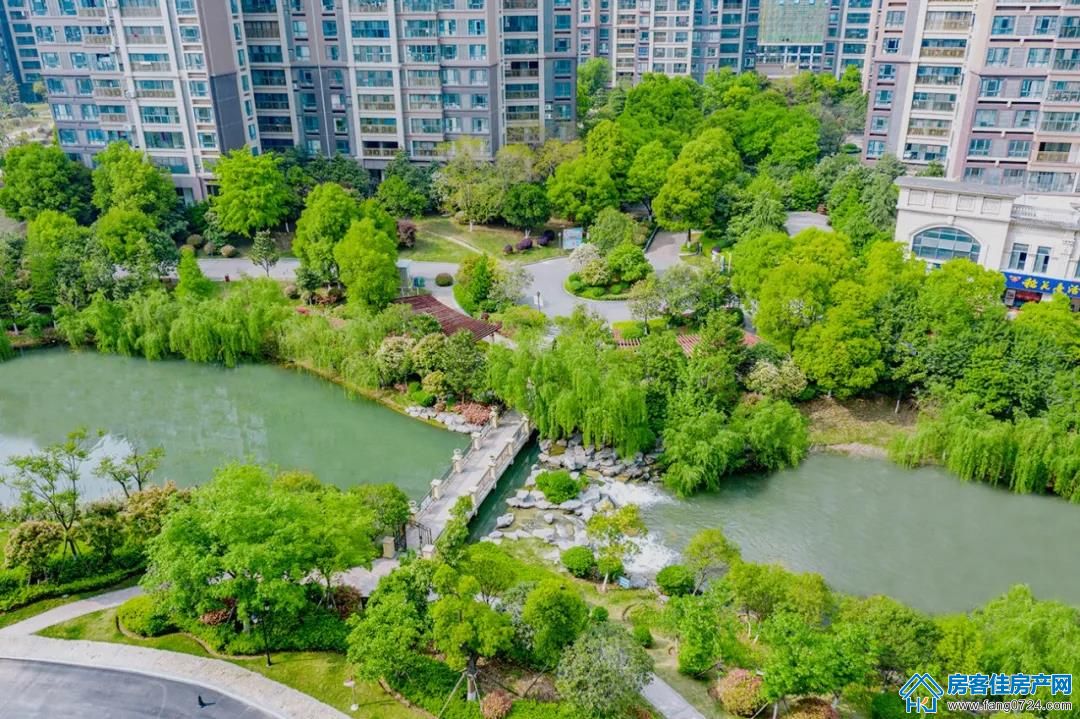 凯旋湾 凯旋湾