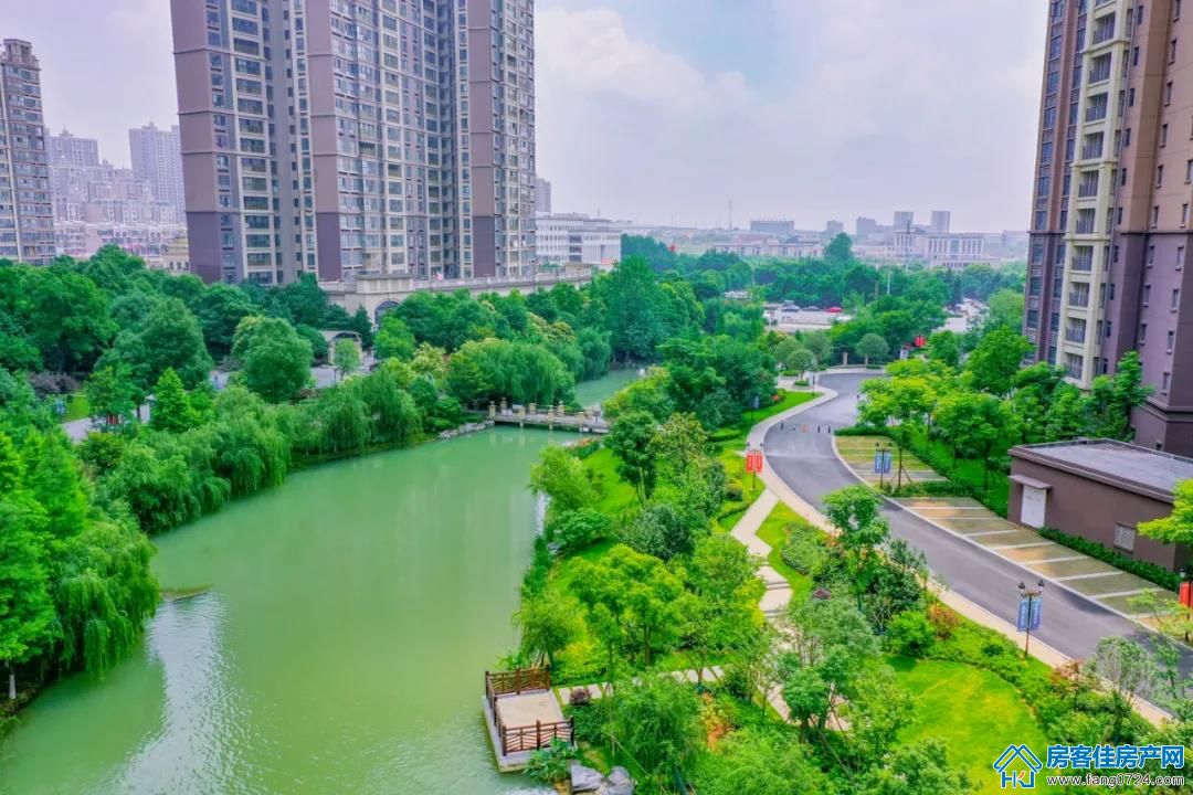 凯旋湾 凯旋湾