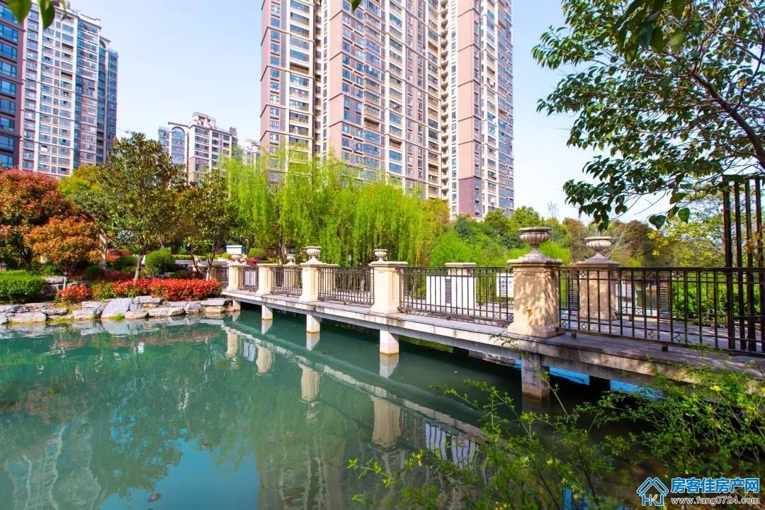 凯旋湾 凯旋湾