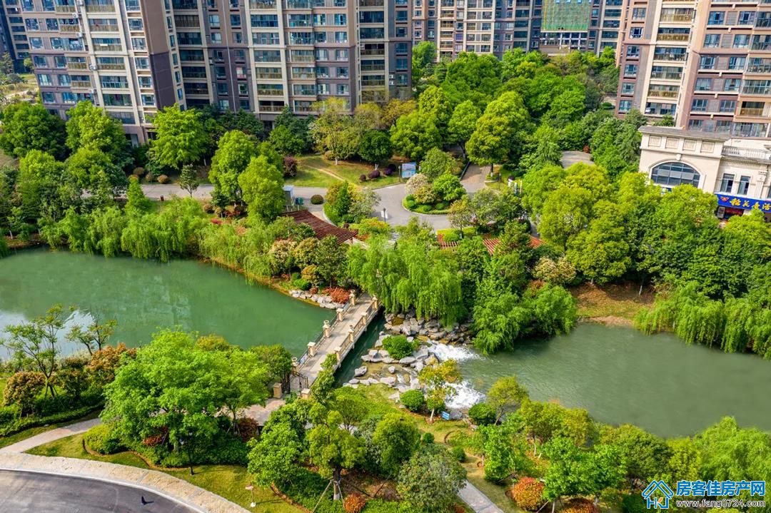 凯旋湾 凯旋湾