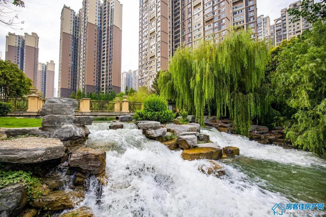 凯旋湾 凯旋湾
