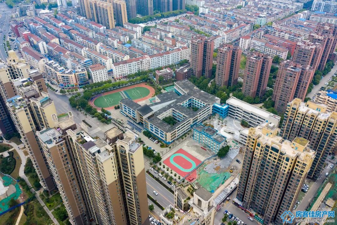 凯旋湾 凯旋湾